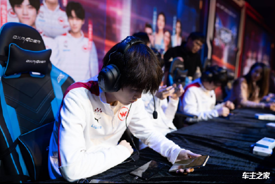 S14资格预测：PYL看好WBG和JDG 赵俊日则更看好LNG和JDG